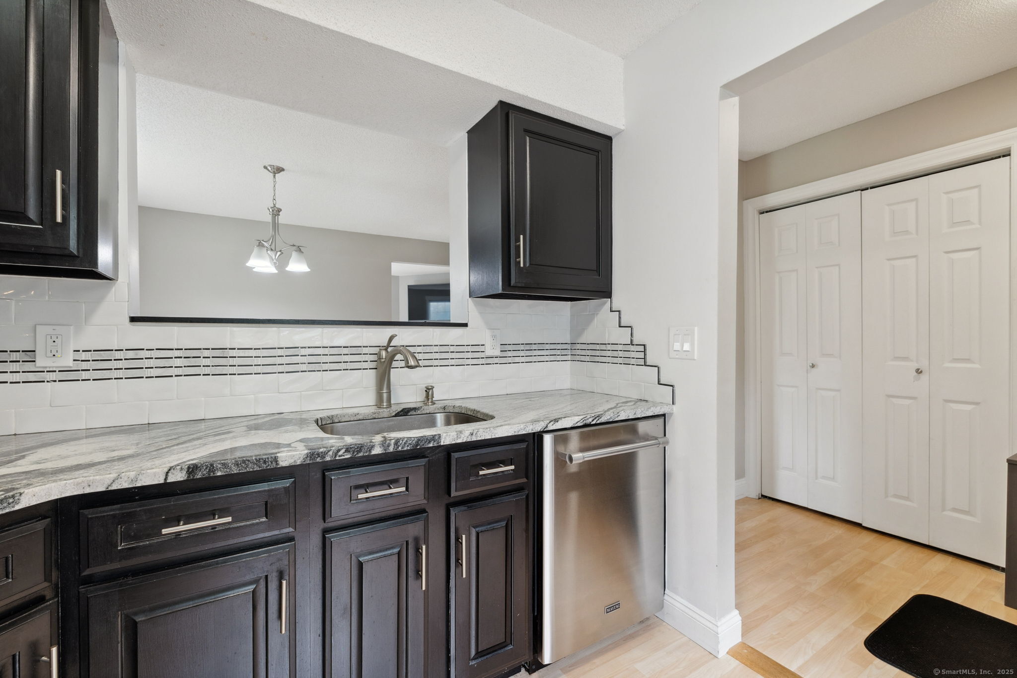 745 Merrow Road #APT 113, Coventry, Connecticut image 8