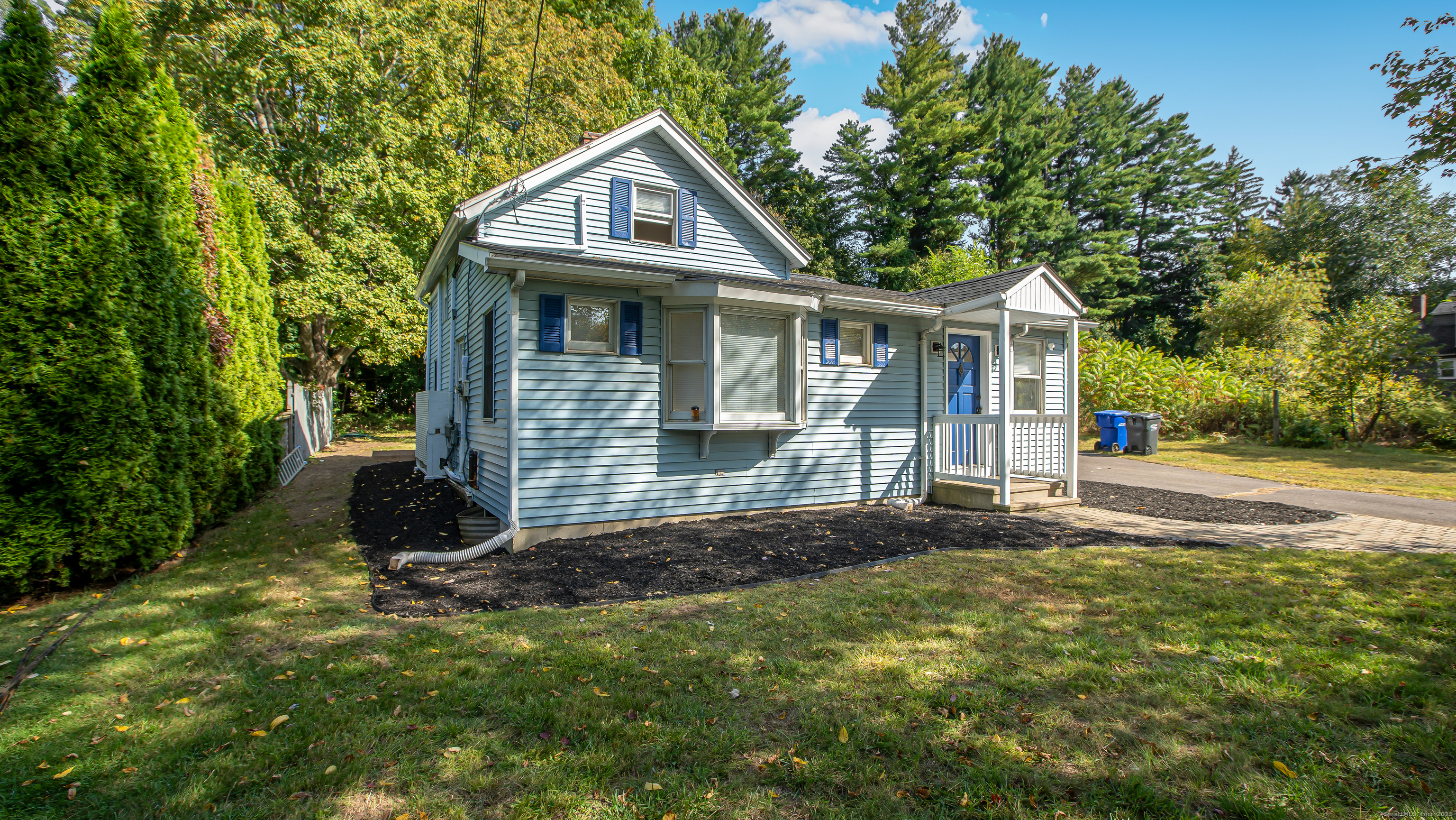 21 Maple Avenue