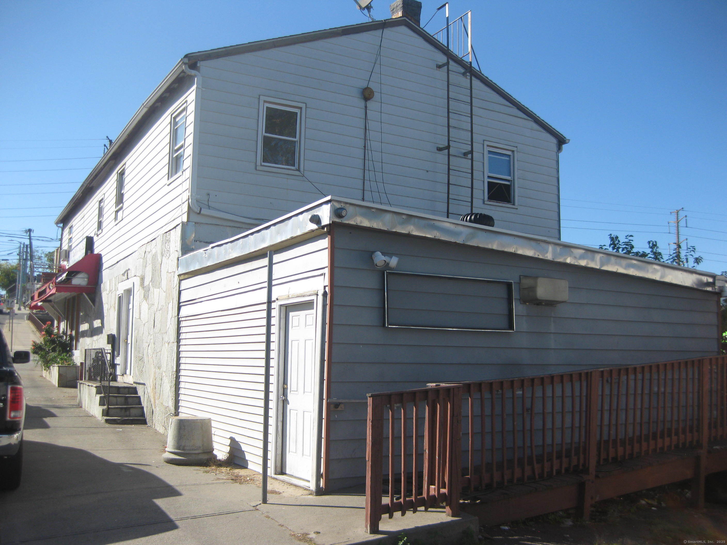 63 Selleck Street