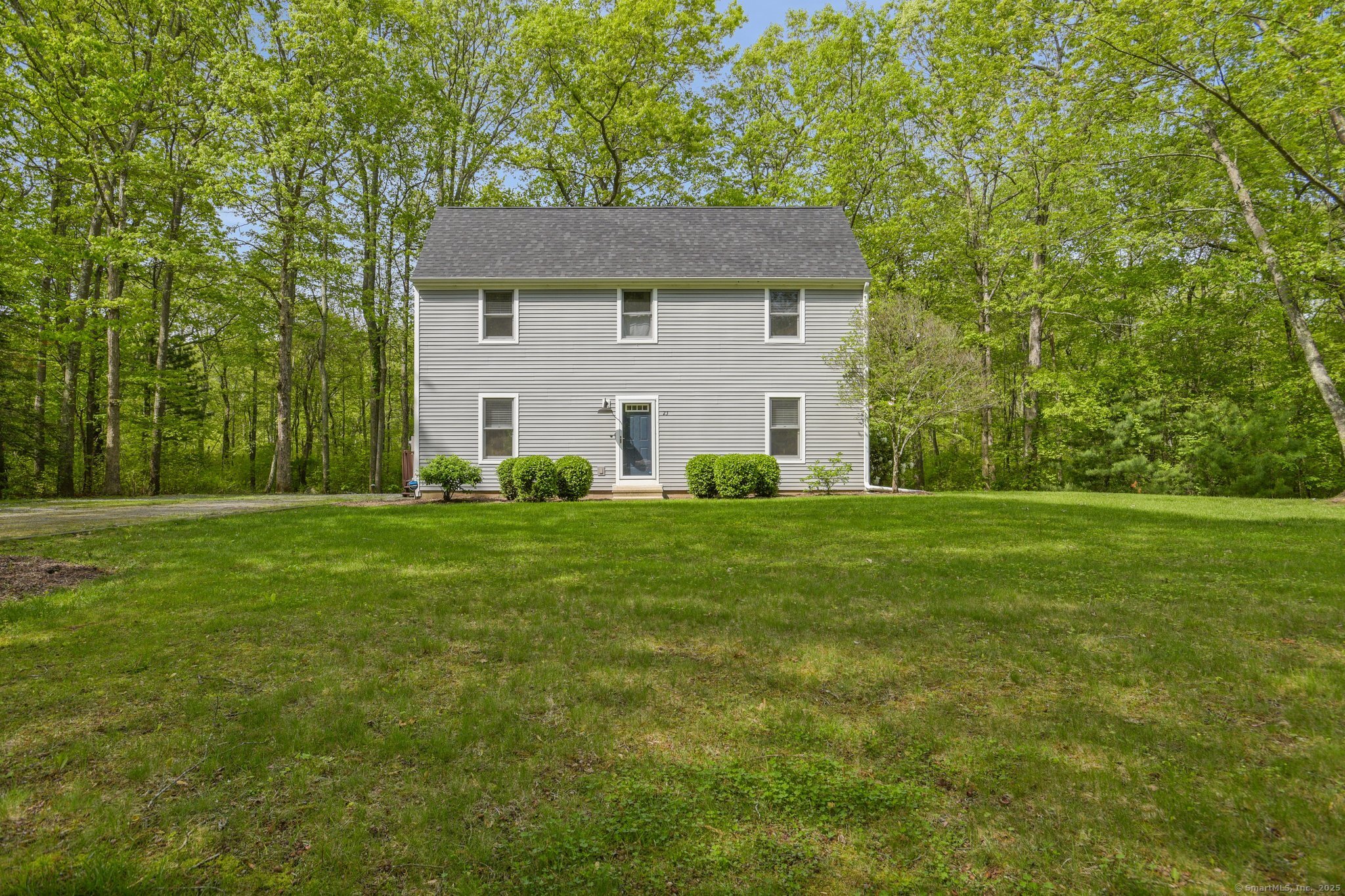 23 Warwickshire Drive