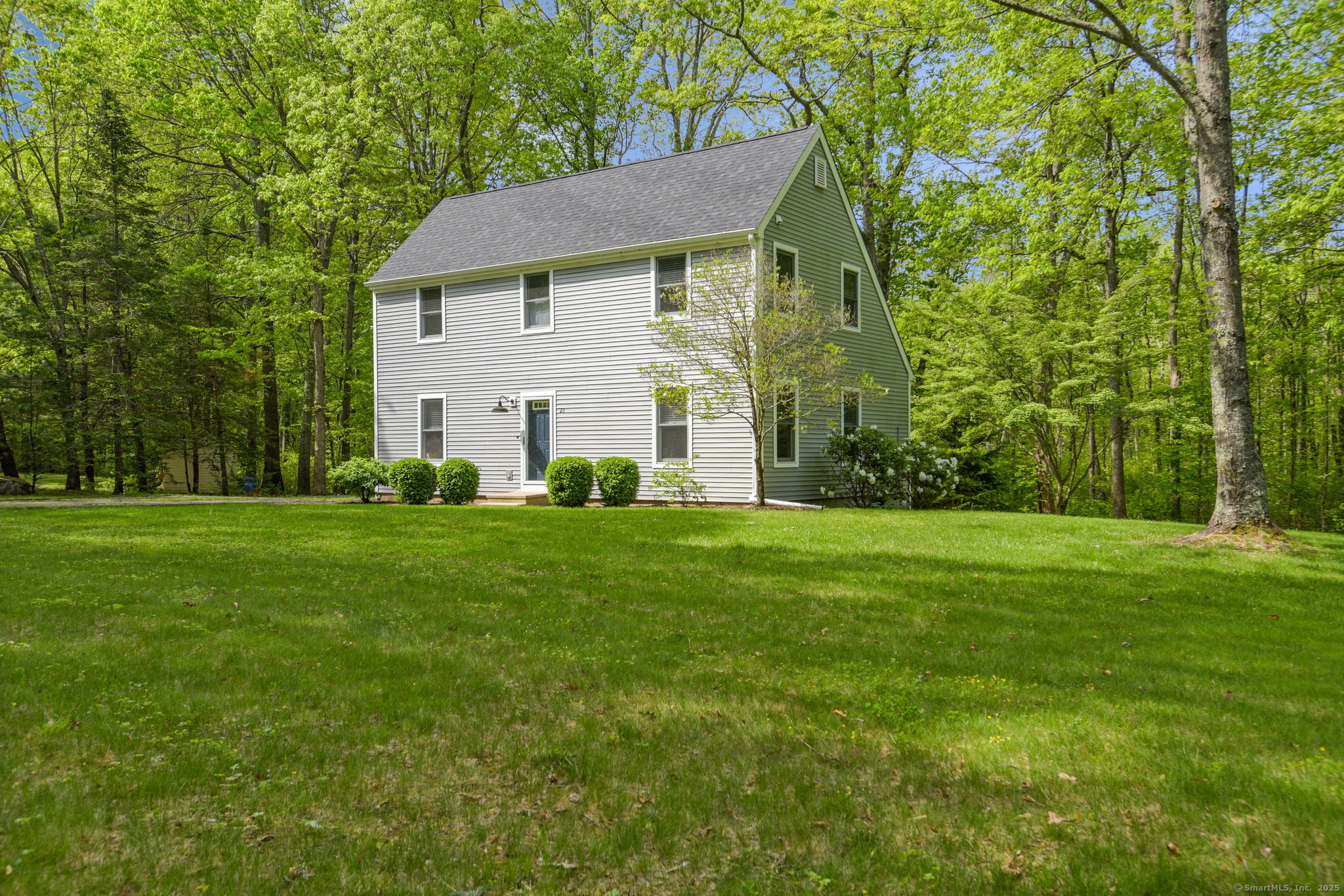 23 Warwickshire Drive