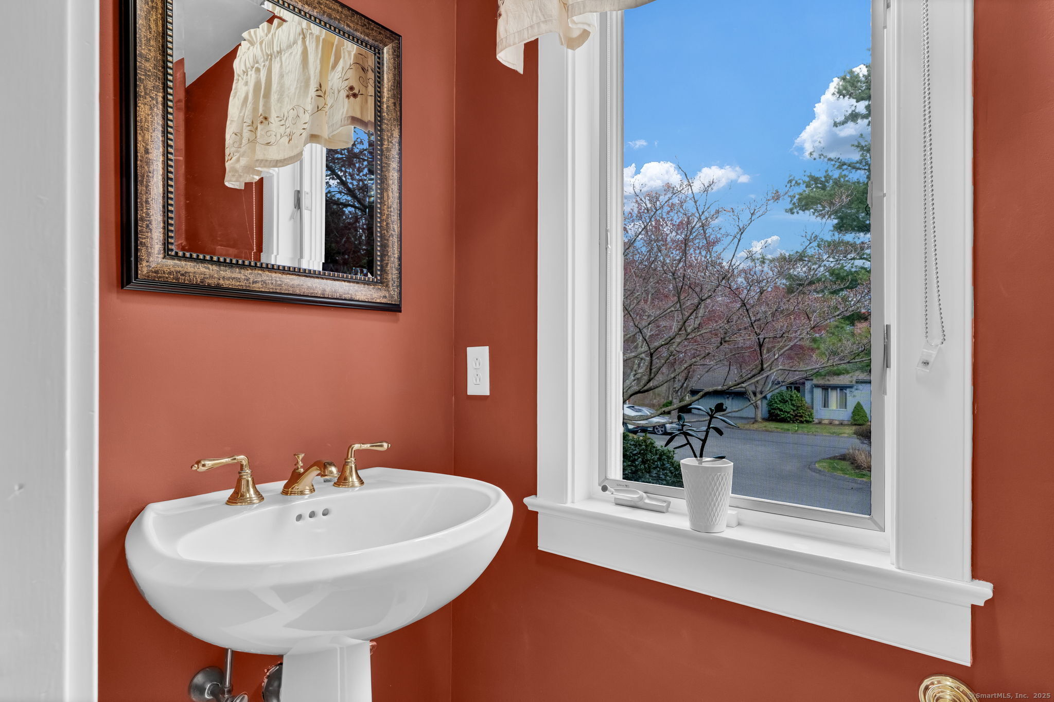 189 Redstone Hill Road #7, Bristol, Connecticut image 16