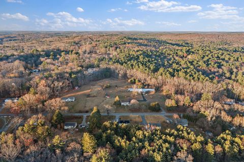 A home in Killingly