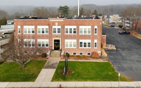 Photo of 985 Farmington Avenue, Bristol, CT 06010 (MLS # 24137254)