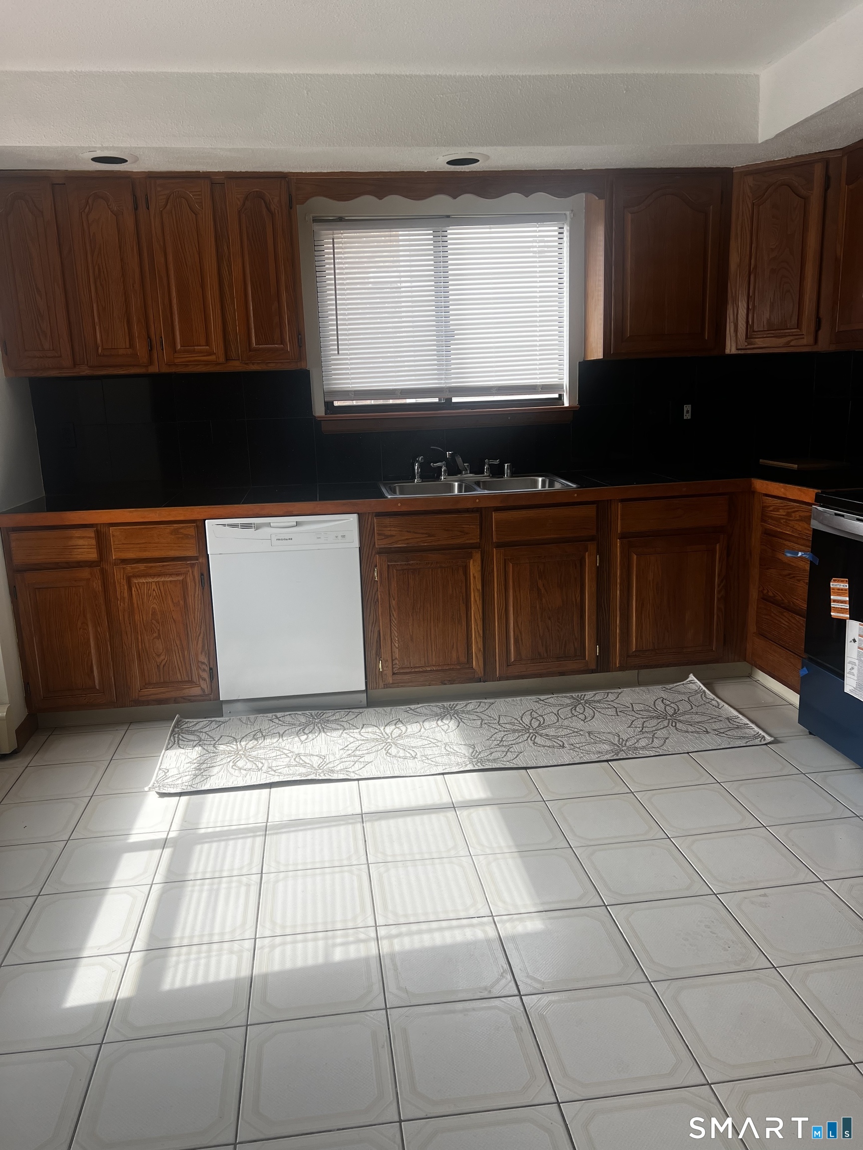 77 Mountford Street 2 west