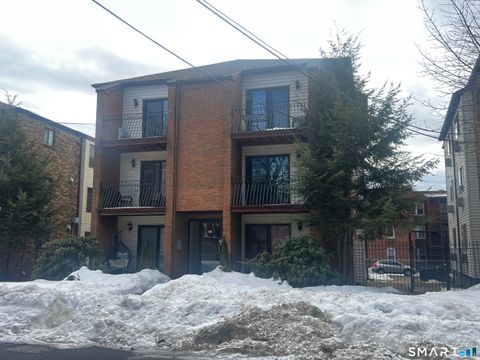 Condo For Sale - 77 Mountford Street #2 WEST<br/> Hartford, CT 06114