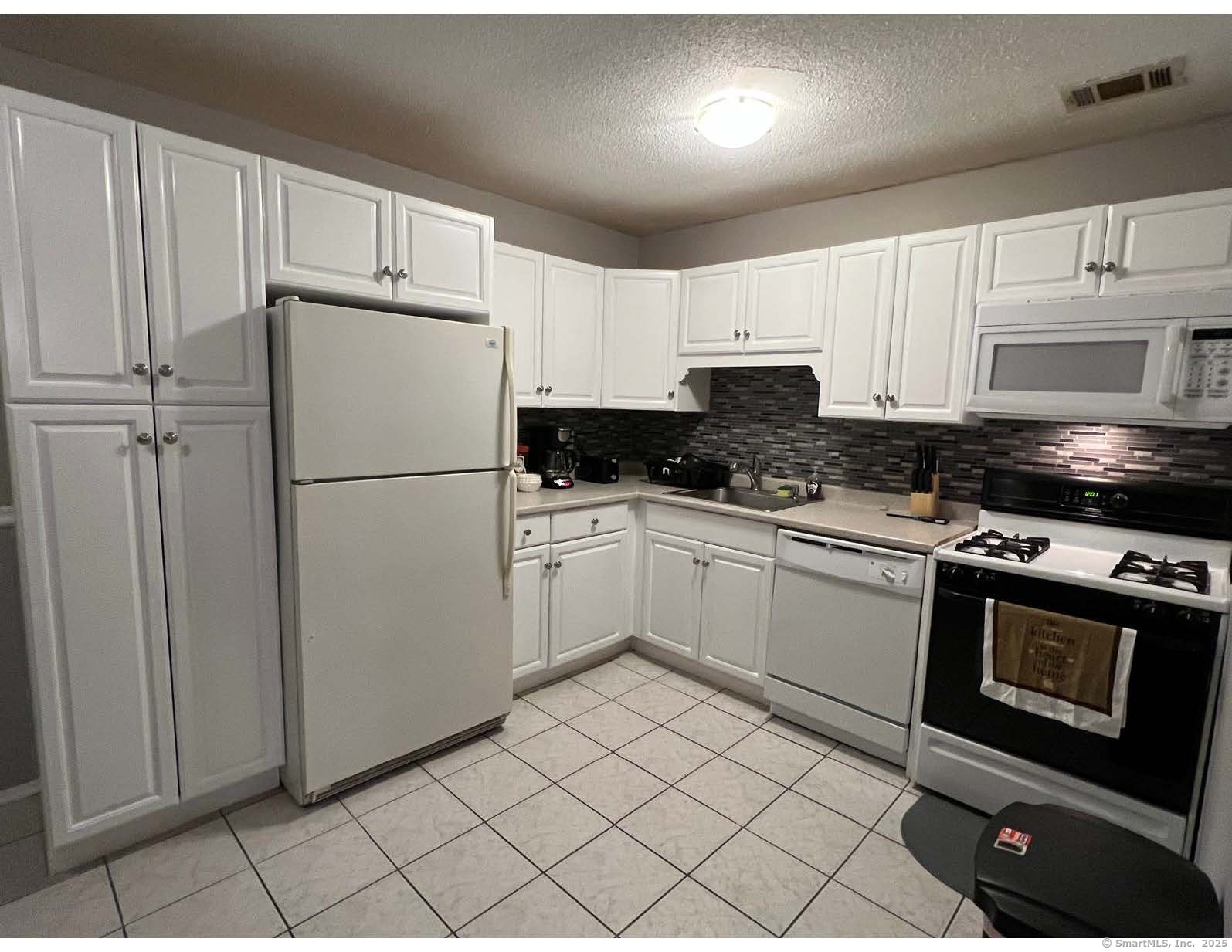 9 Birch Lane #H, East Haven, Connecticut image 4