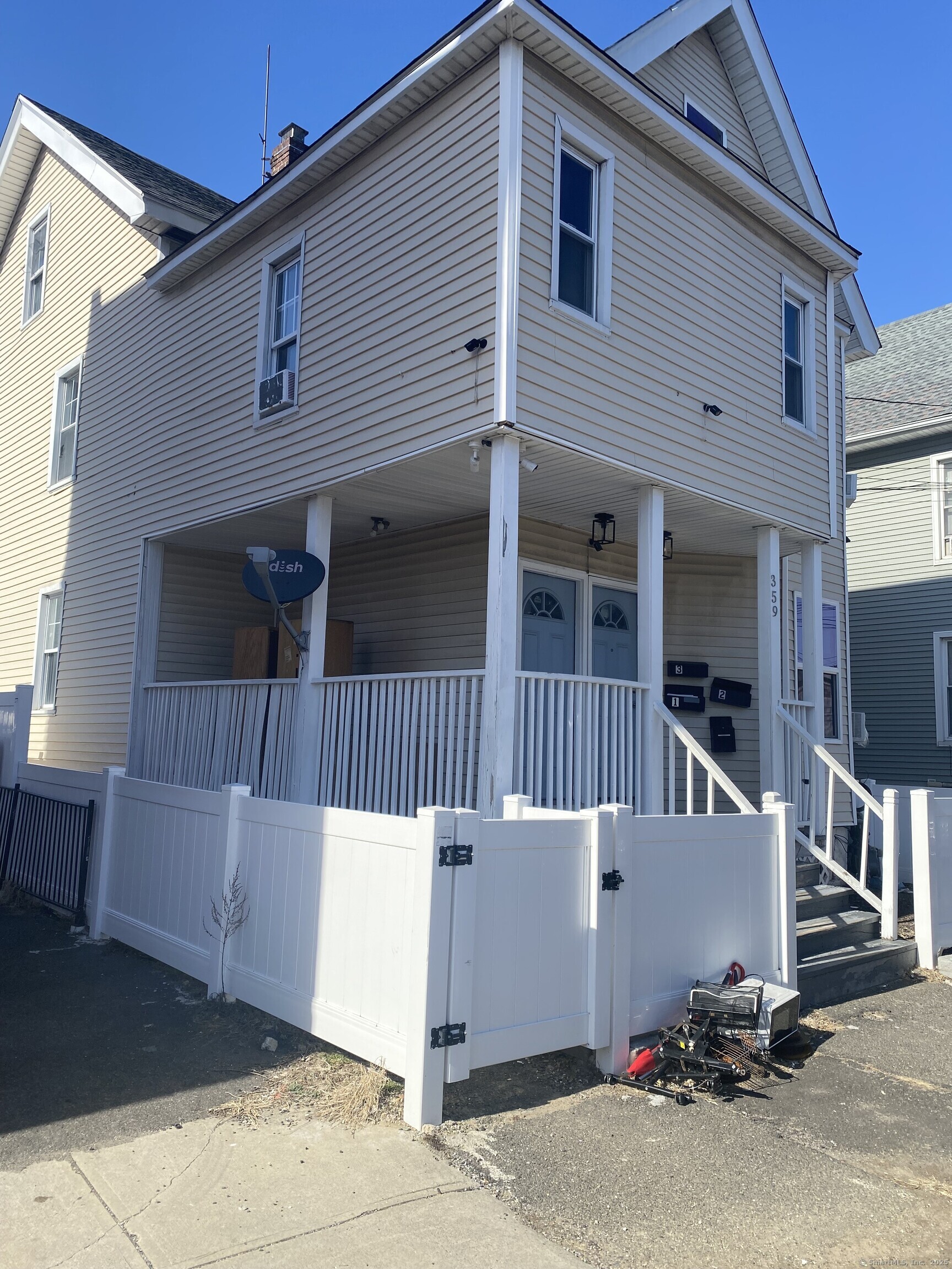Rental Property at Olive Street 3, Bridgeport, Connecticut - Bedrooms: 1 
Bathrooms: 1 
Rooms: 3  - $1,250 MO.