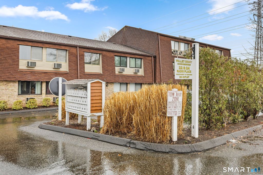 Photo of 22 Radio Place #8, Stamford, CT 06906 (MLS # 24162552)