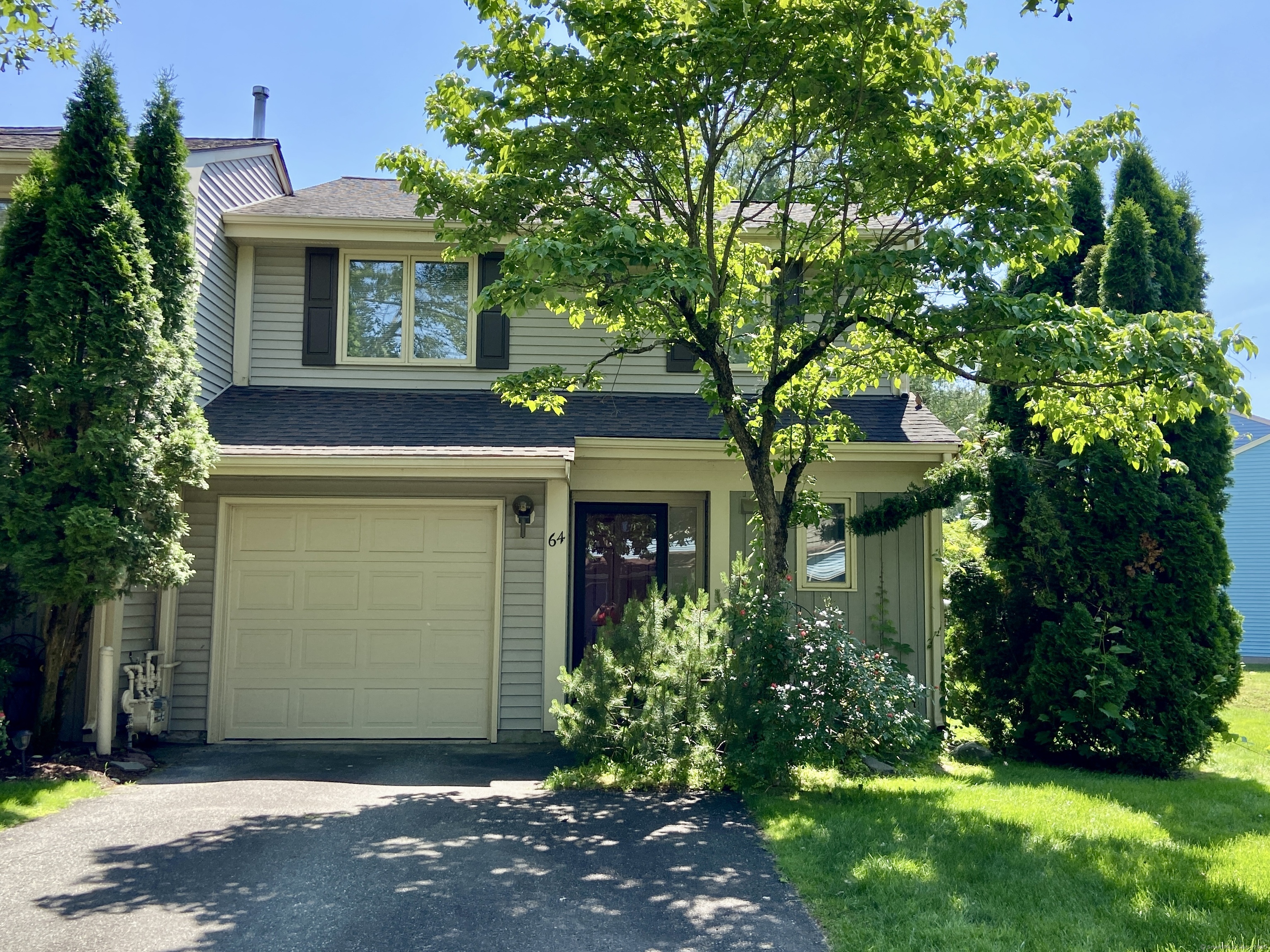 Property for Sale at Copper Beech Drive 64, Rocky Hill, Connecticut - Bedrooms: 2 
Bathrooms: 2 
Rooms: 4  - $289,900