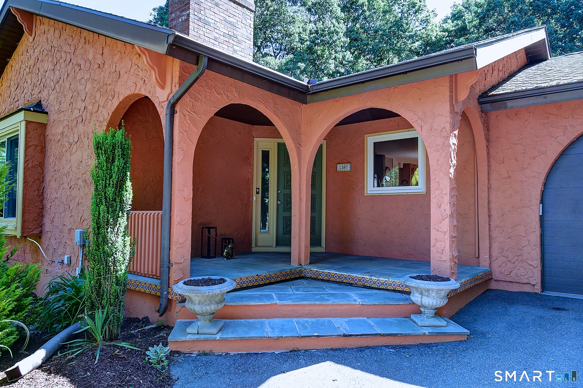1387 New London Turnpike