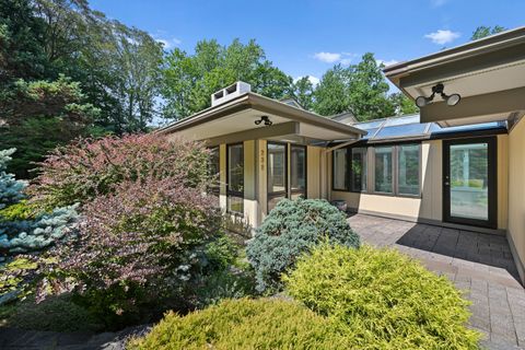 232 Sleepy Hollow Road New Canaan CT 06840