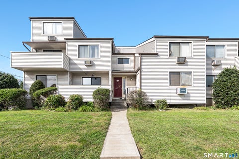 Photo of 252 Harlem Avenue #A1, Bridgeport, CT 06606 (MLS # 24210080)