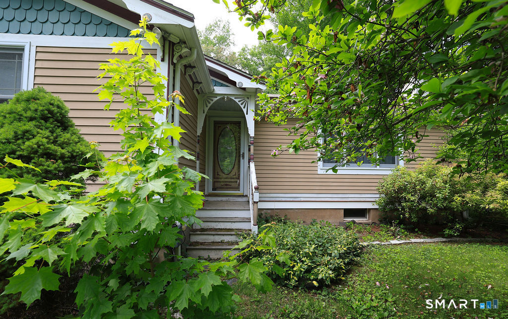 7 Glenbrook Drive