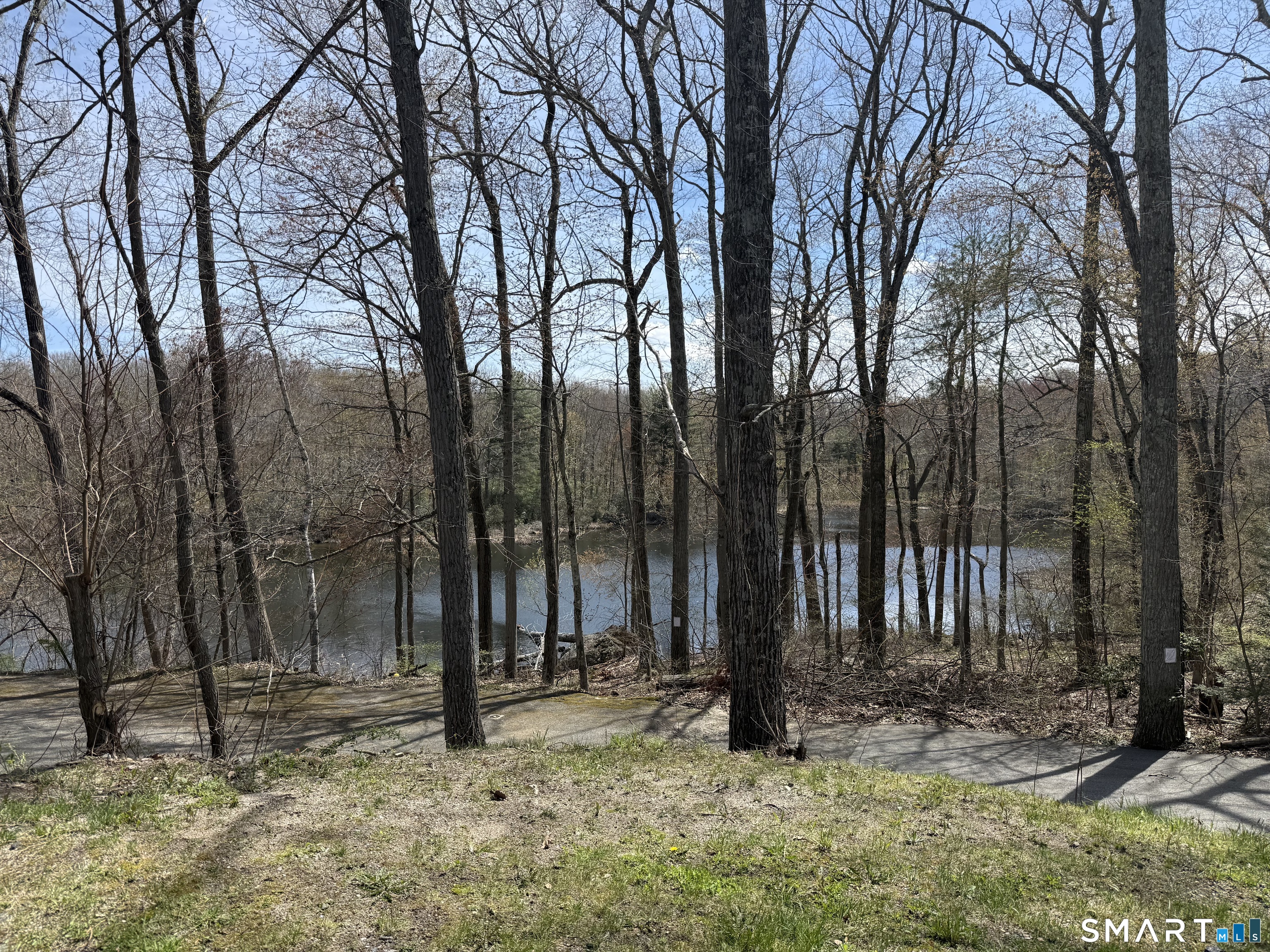 271 Litchfield Road