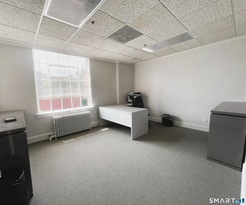 Photo of 998 Farmington Avenue #Suite 213, West Hartford, CT 06107 (MLS # 24146322)