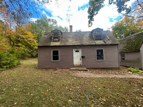 Photo of 16 Deepwood Drive, Cheshire, CT 06410 (MLS # 24136988)