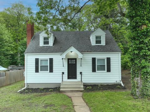 77 Hemlock Street Manchester CT 06040