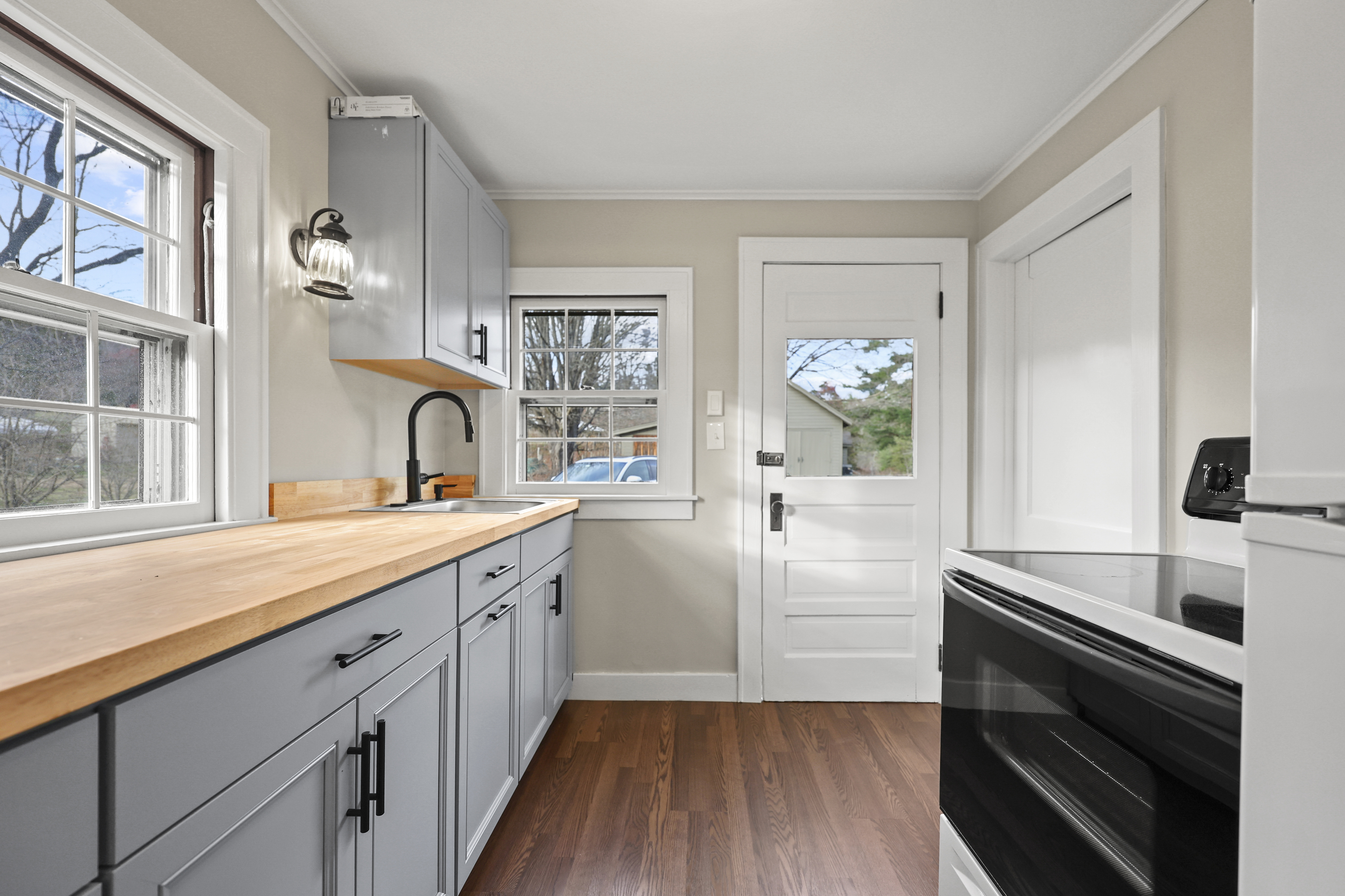 New Hartford, Connecticut 06057, United States, 2 Bedrooms Bedrooms, ,1 BathroomBathrooms,Residential,Coming Soon,244438