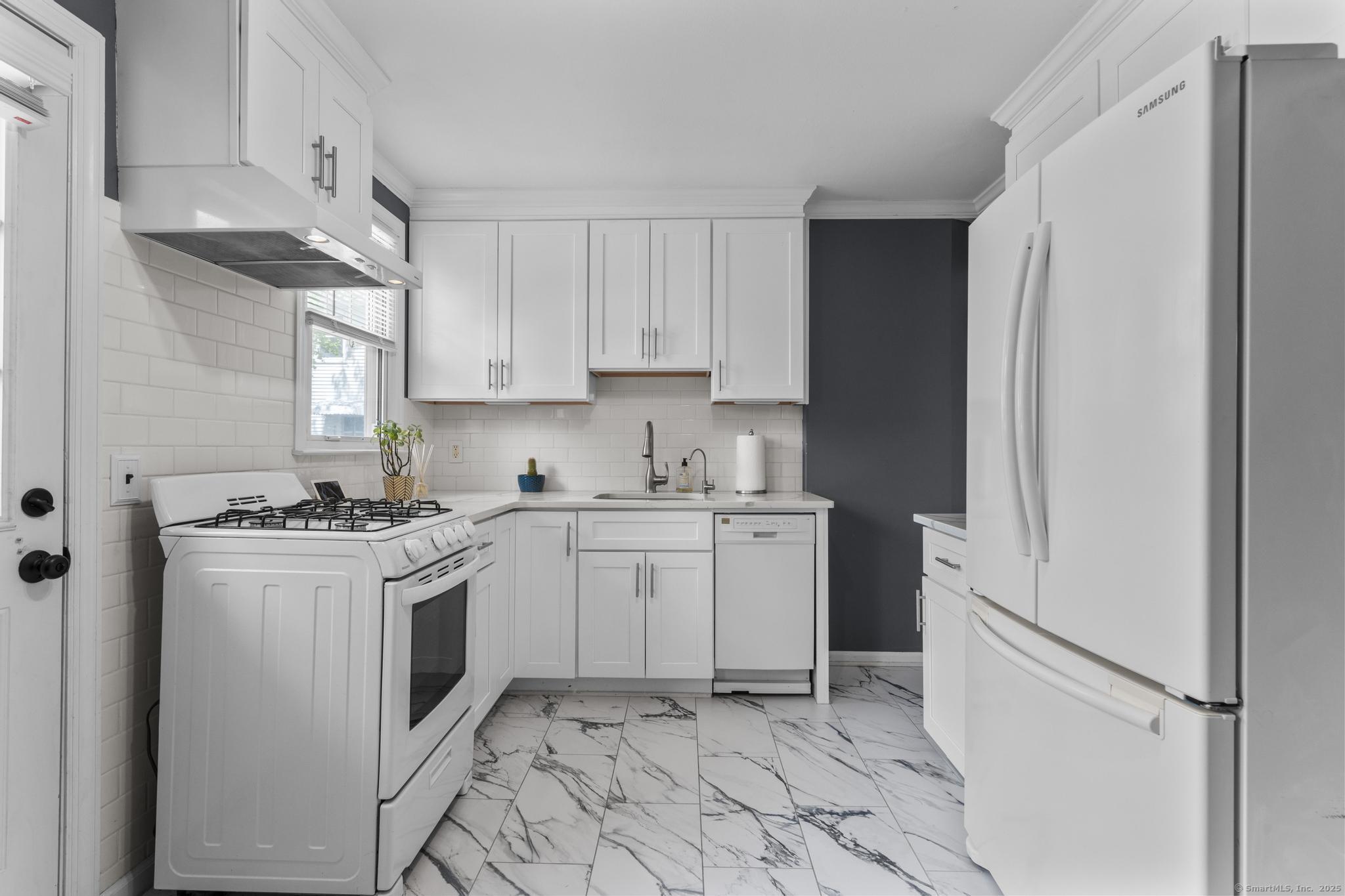 108 Sylvan Knoll Road, Stamford, Connecticut image 7