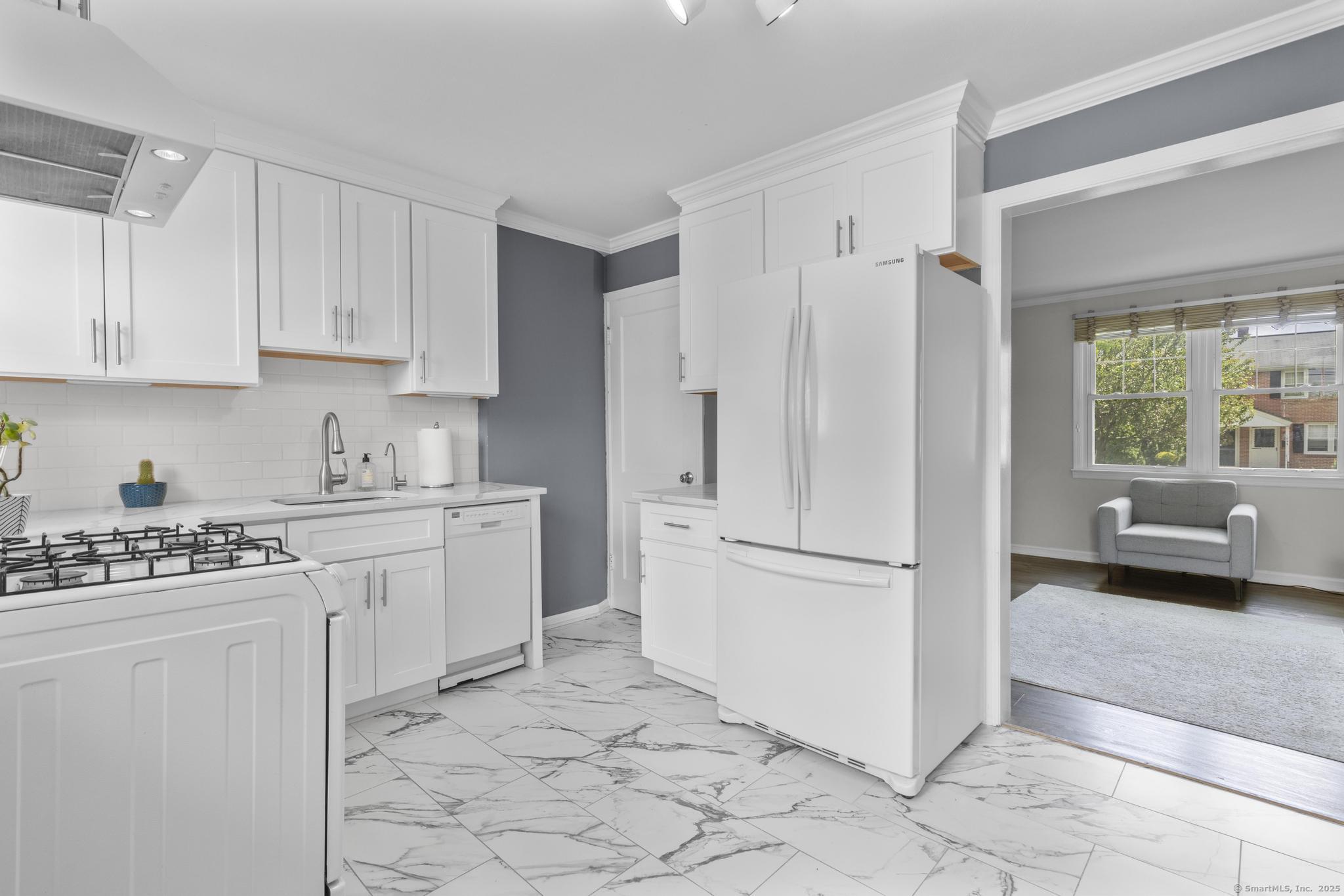 108 Sylvan Knoll Road, Stamford, Connecticut image 5