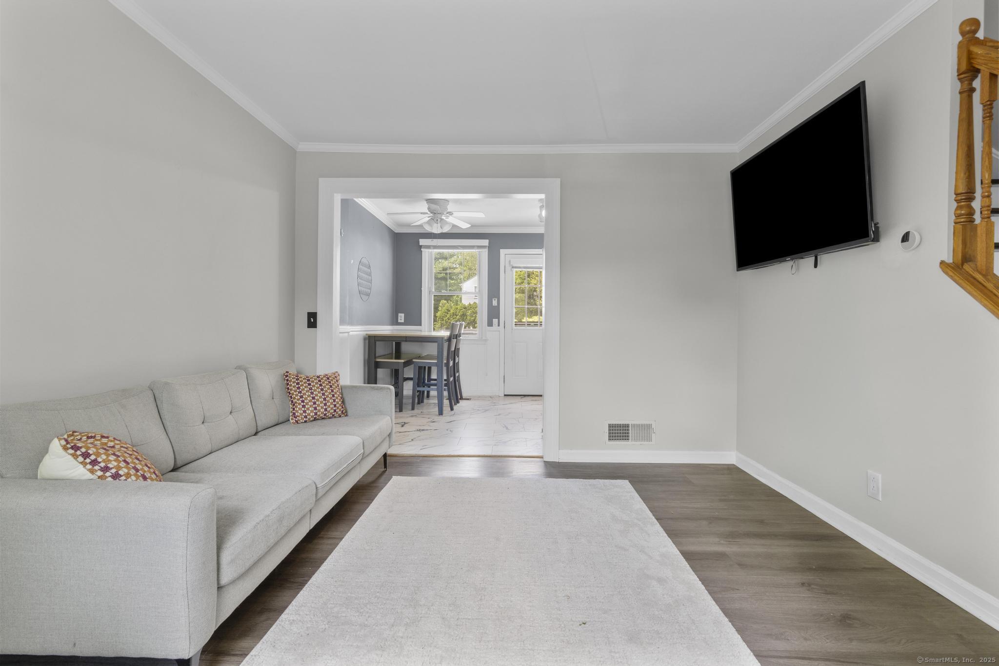 108 Sylvan Knoll Road, Stamford, Connecticut image 1