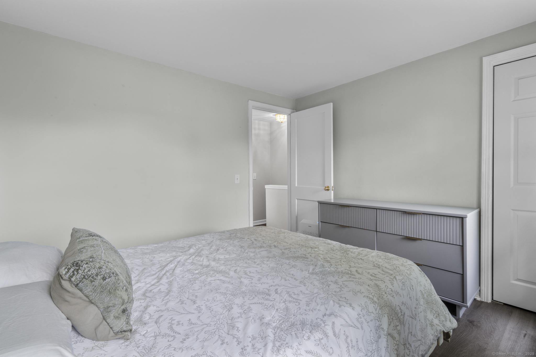 108 Sylvan Knoll Road, Stamford, Connecticut image 10