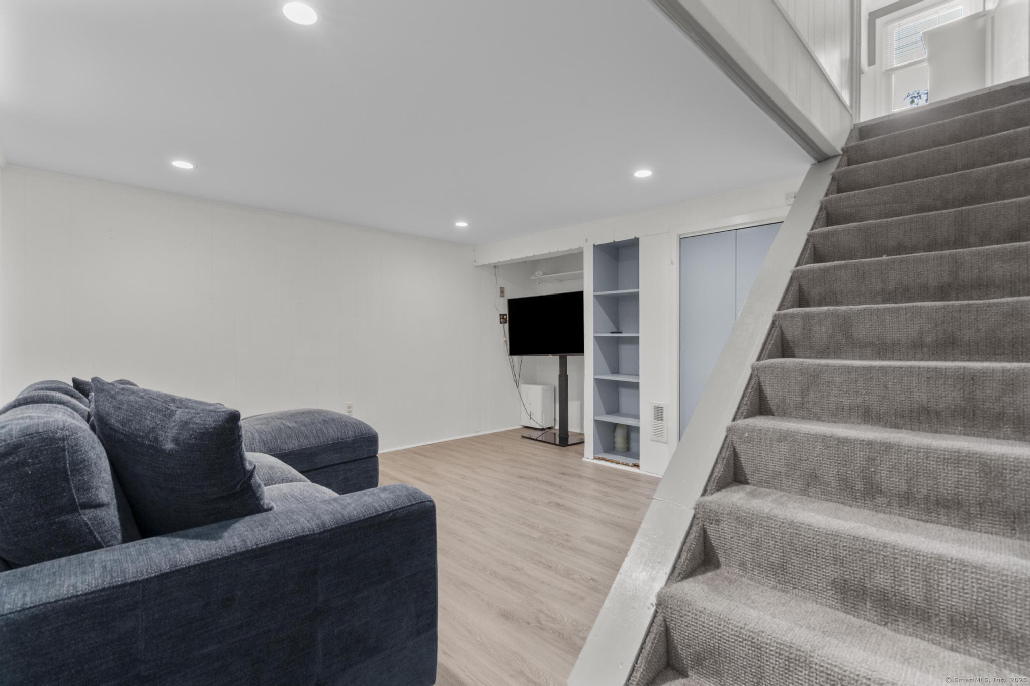 108 Sylvan Knoll Road, Stamford, Connecticut image 14