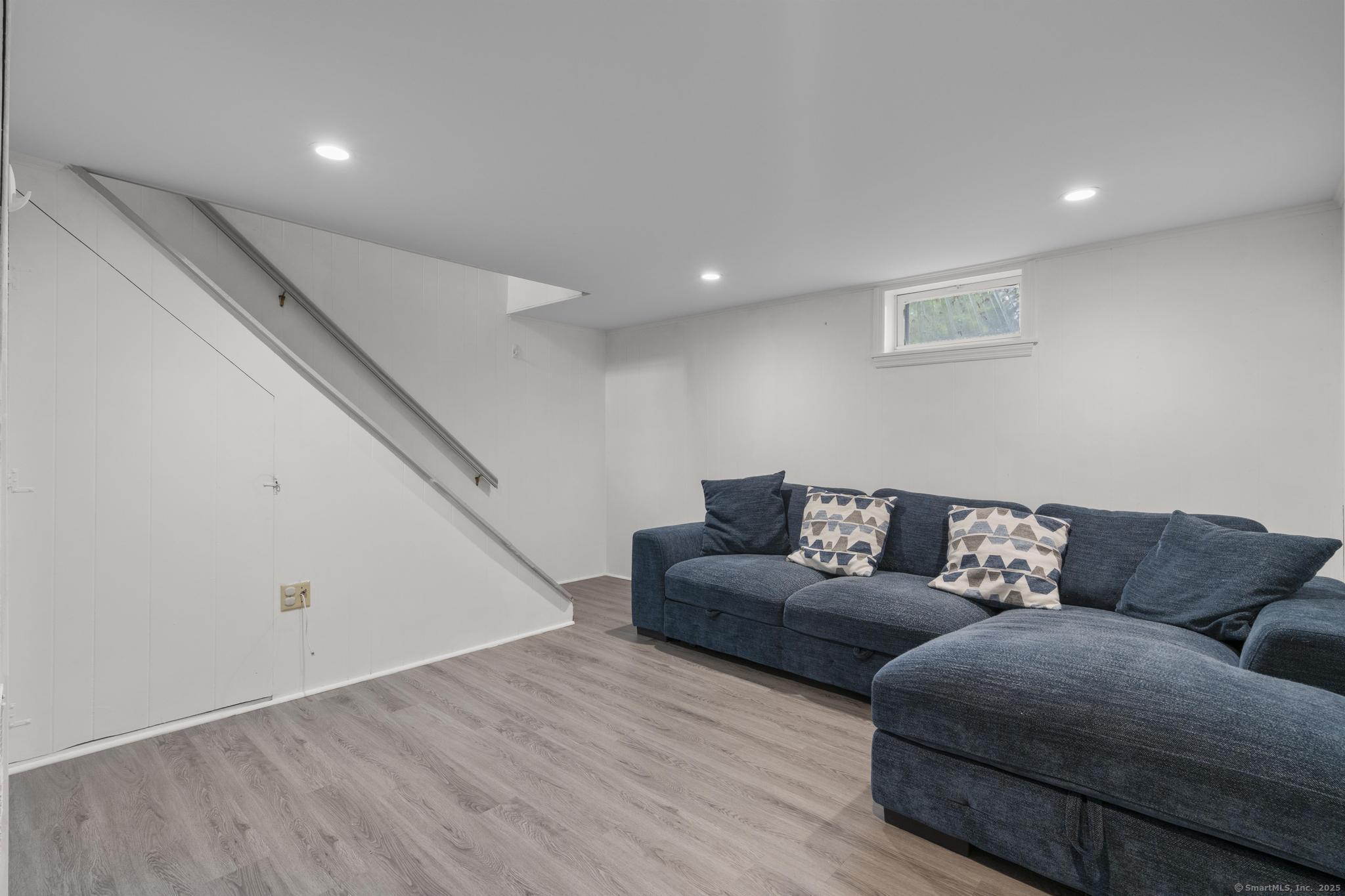 108 Sylvan Knoll Road, Stamford, Connecticut image 15