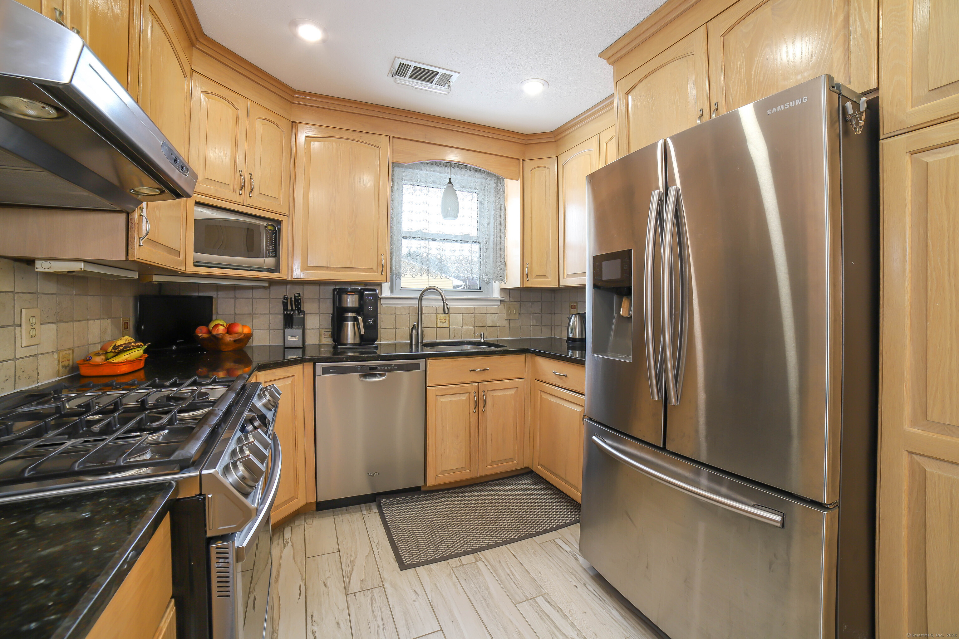 65 Carolina Road, Bristol, Connecticut image 7