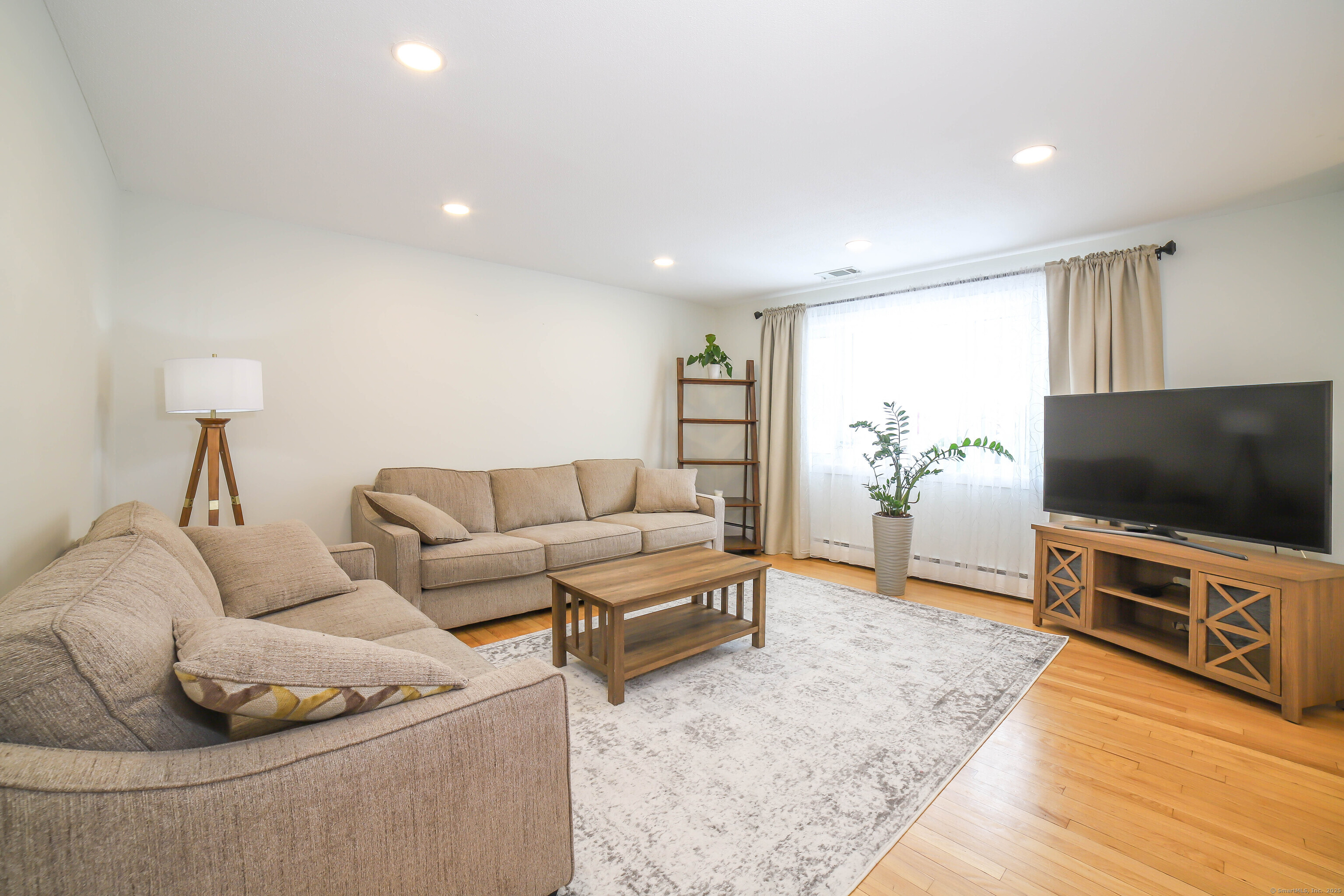 65 Carolina Road, Bristol, Connecticut image 2