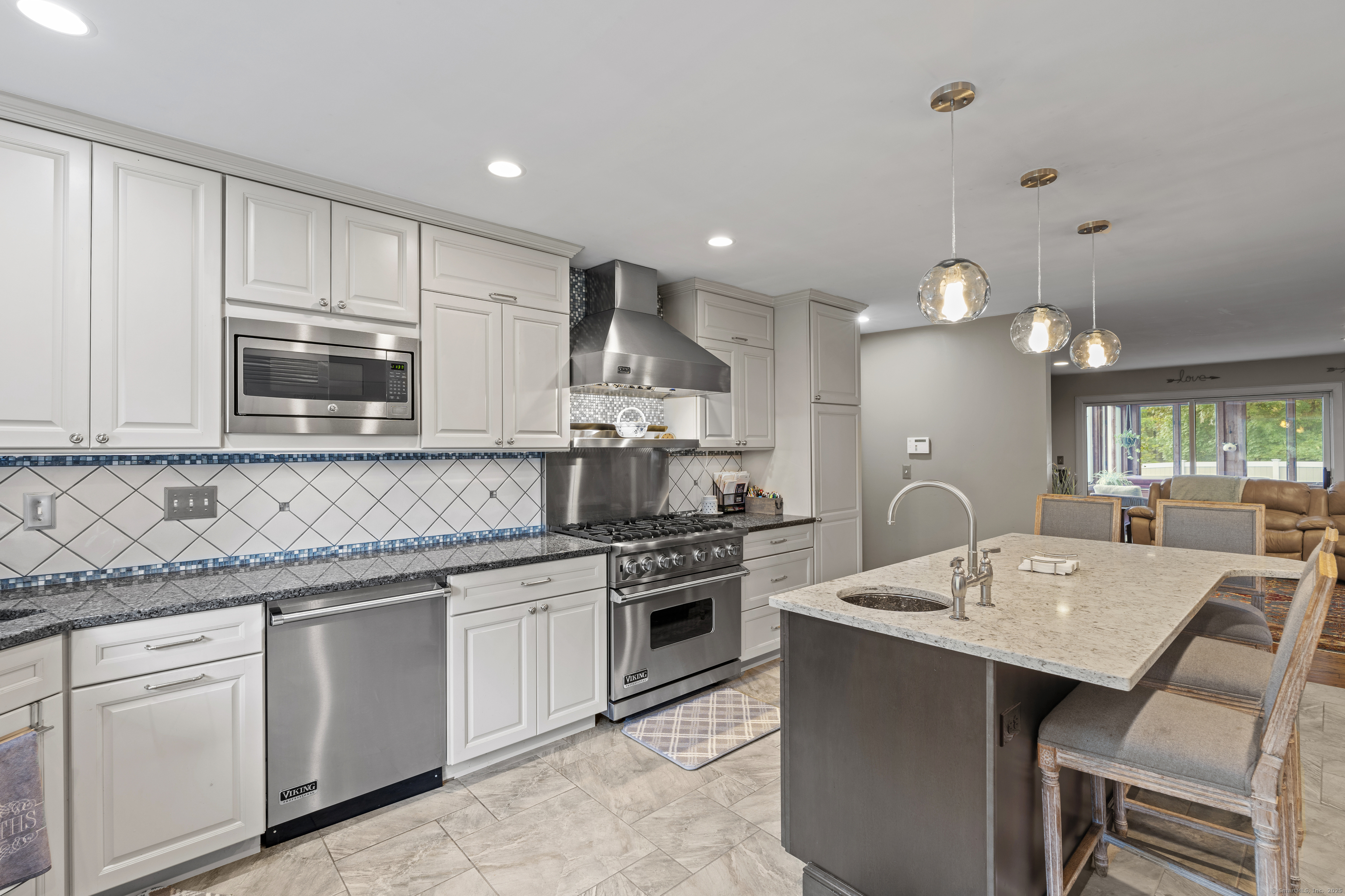 27 Hickory Hill Lane