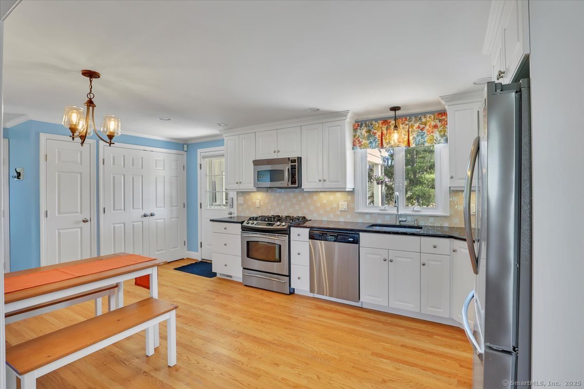 454 Bloomfield Avenue, Bloomfield, Connecticut image 9