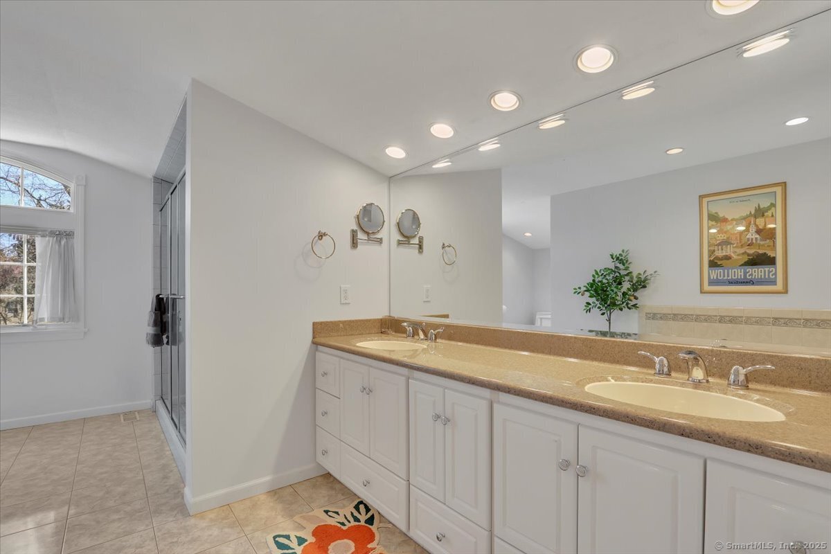 454 Bloomfield Avenue, Bloomfield, Connecticut image 21