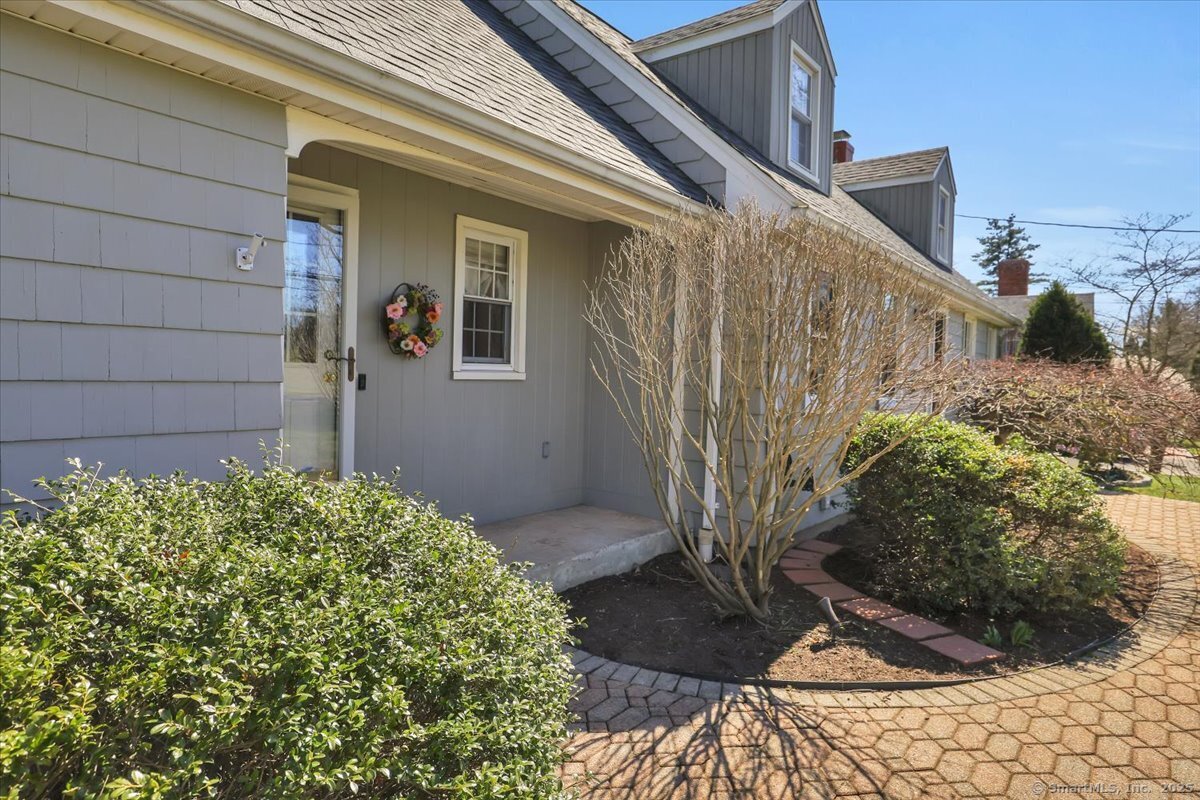 454 Bloomfield Avenue, Bloomfield, Connecticut image 3