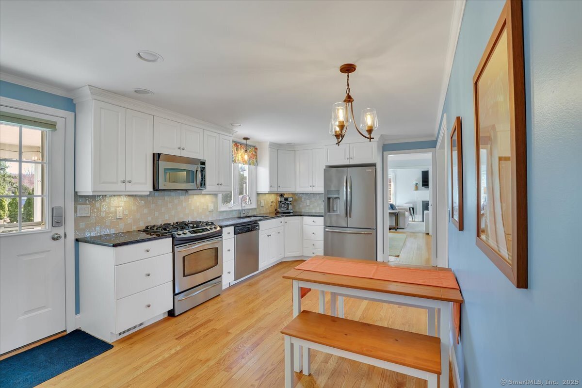 454 Bloomfield Avenue, Bloomfield, Connecticut image 8