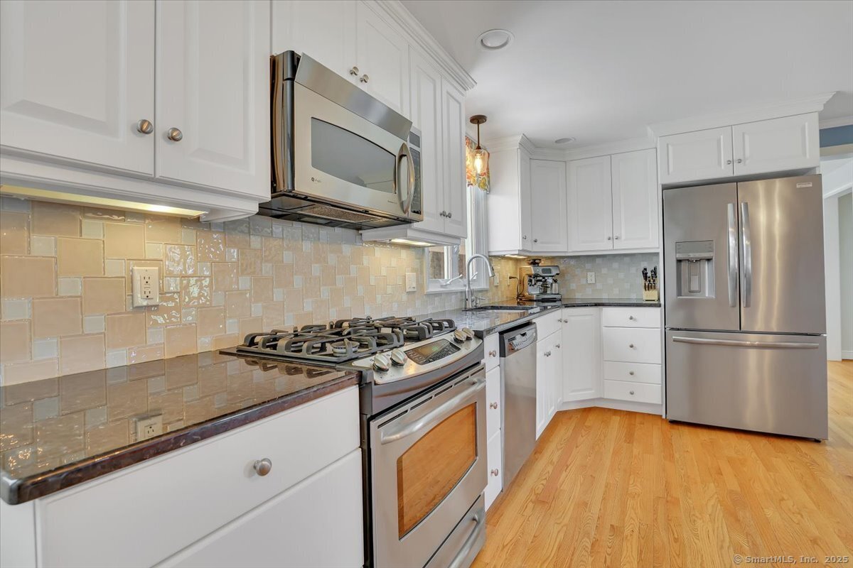 454 Bloomfield Avenue, Bloomfield, Connecticut image 11