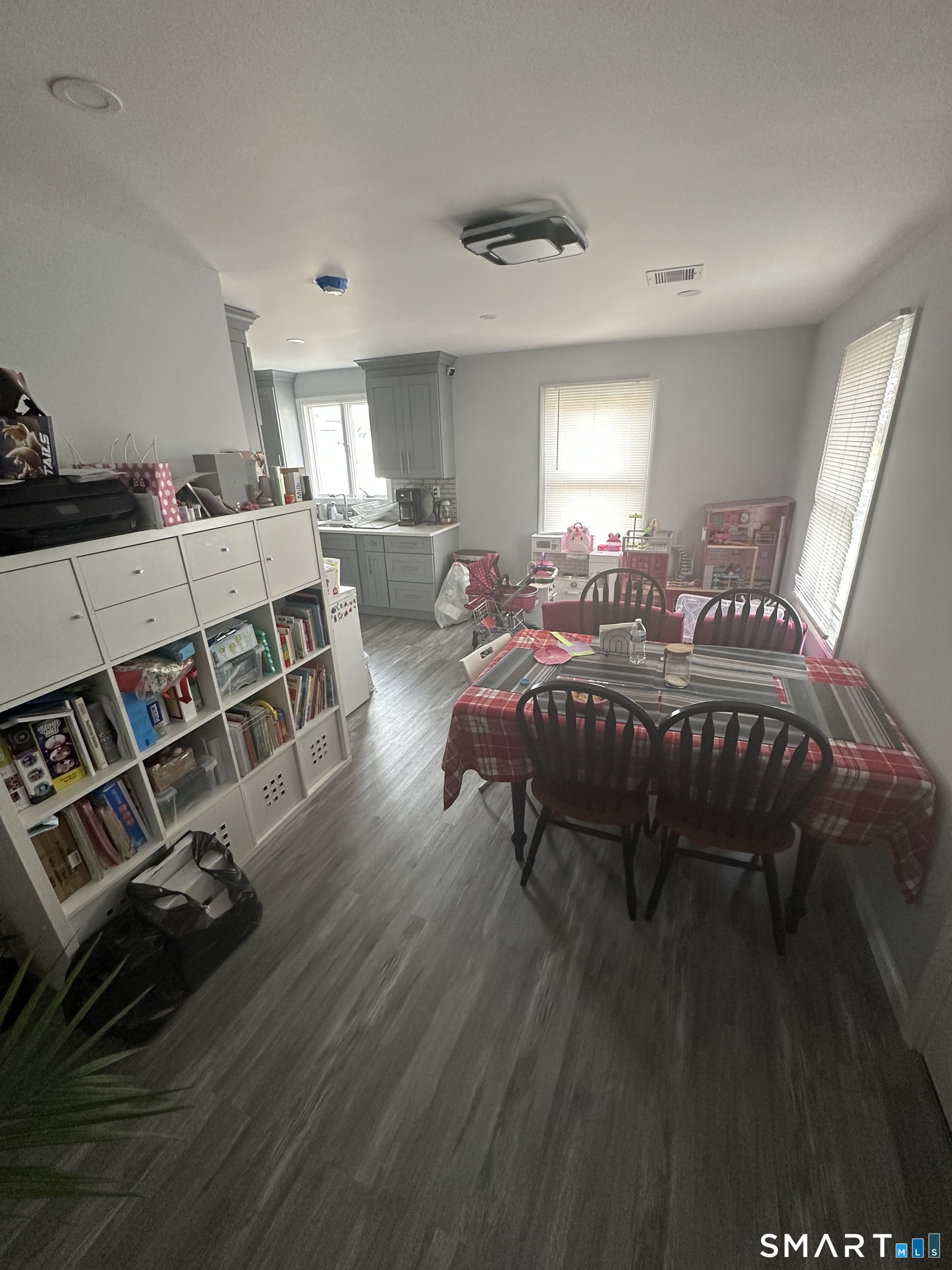 180 Pleasantview Avenue