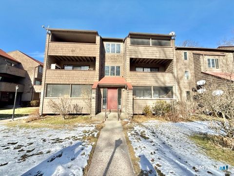 Tiny photo for 164 Towne House Road #164, Hamden, CT 06514 (MLS # 24153015)