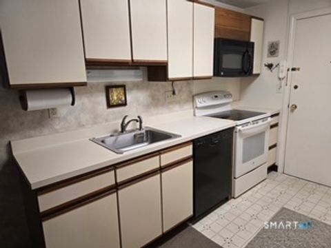 Tiny photo for 1162 Middle Turnpike W #APT B2, Manchester, CT 06040 (MLS # 24149623)