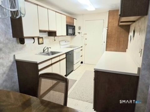 Tiny photo for 1162 Middle Turnpike W #APT B2, Manchester, CT 06040 (MLS # 24149623)