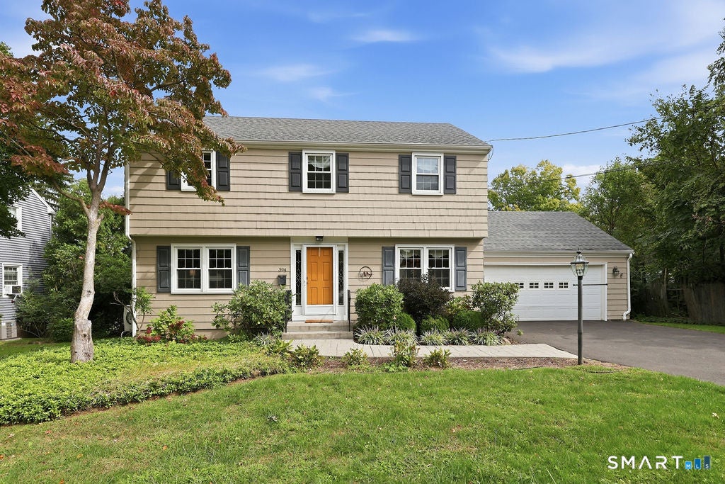 Photo of 394 Wolcott Hill Road, Wethersfield, CT 06109 (MLS # 24207112)