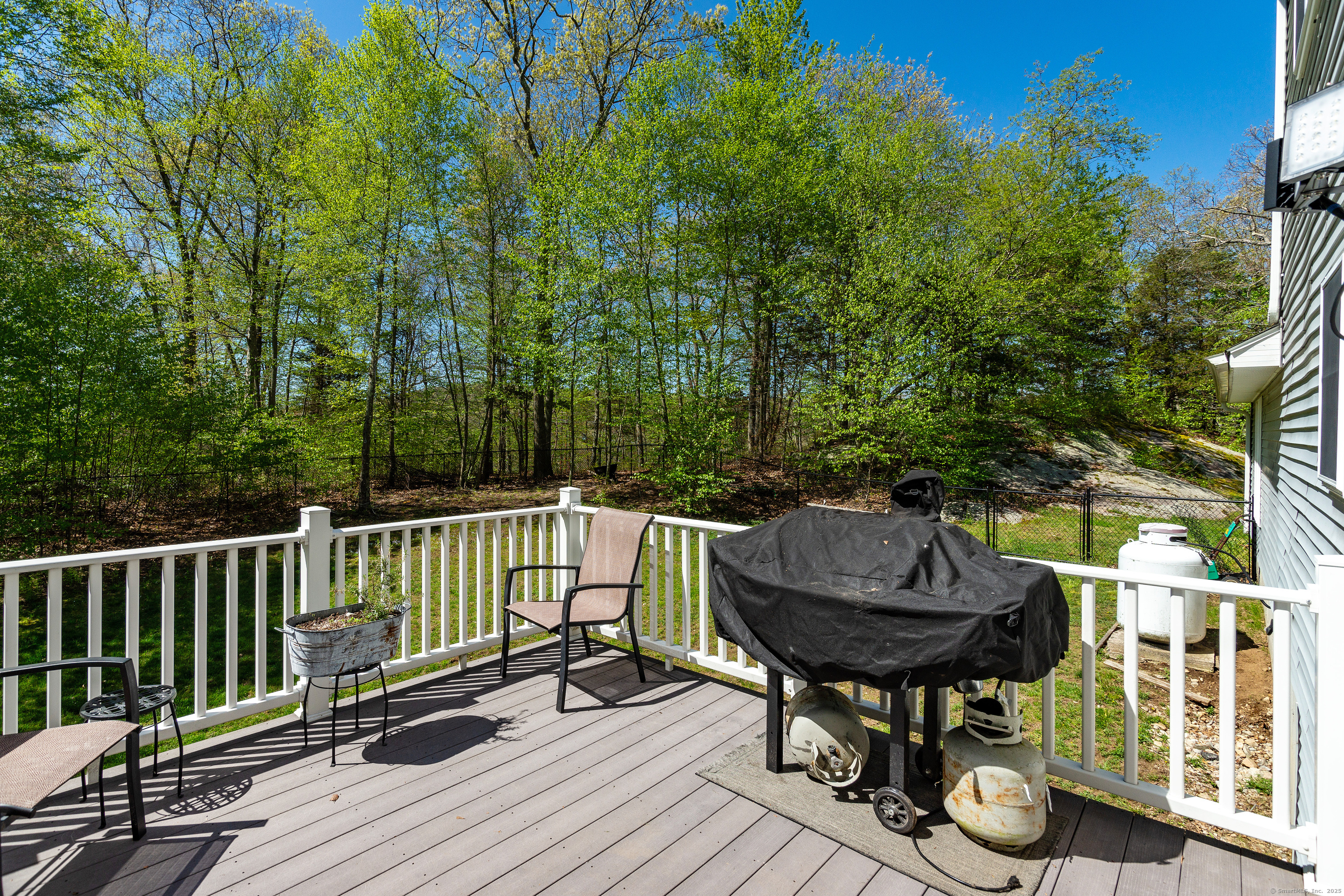 Montville, Connecticut 06382, United States, 3 Bedrooms Bedrooms, ,3 BathroomsBathrooms,Residential,Active,236486