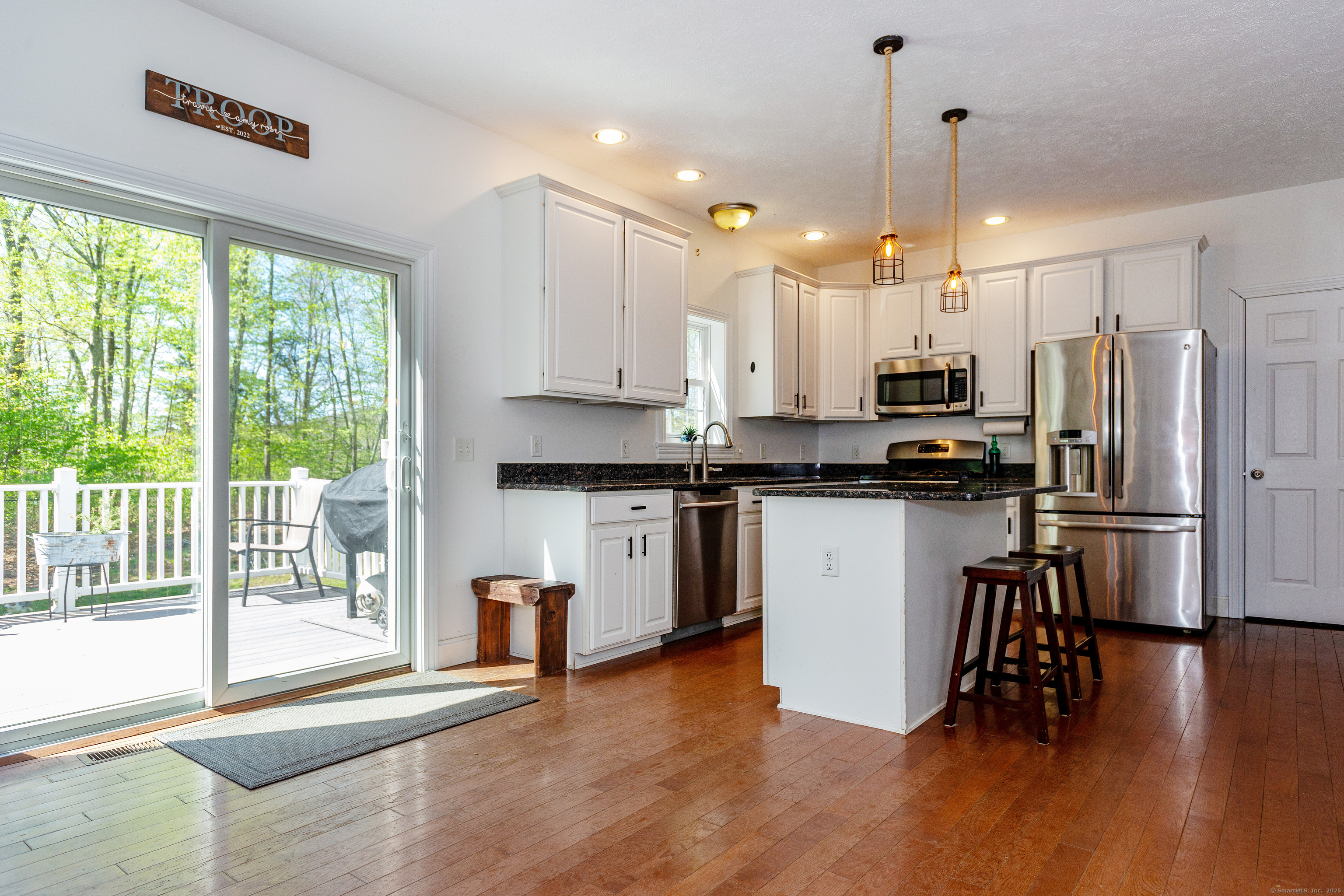 Montville, Connecticut 06382, United States, 3 Bedrooms Bedrooms, ,3 BathroomsBathrooms,Residential,Active,236486