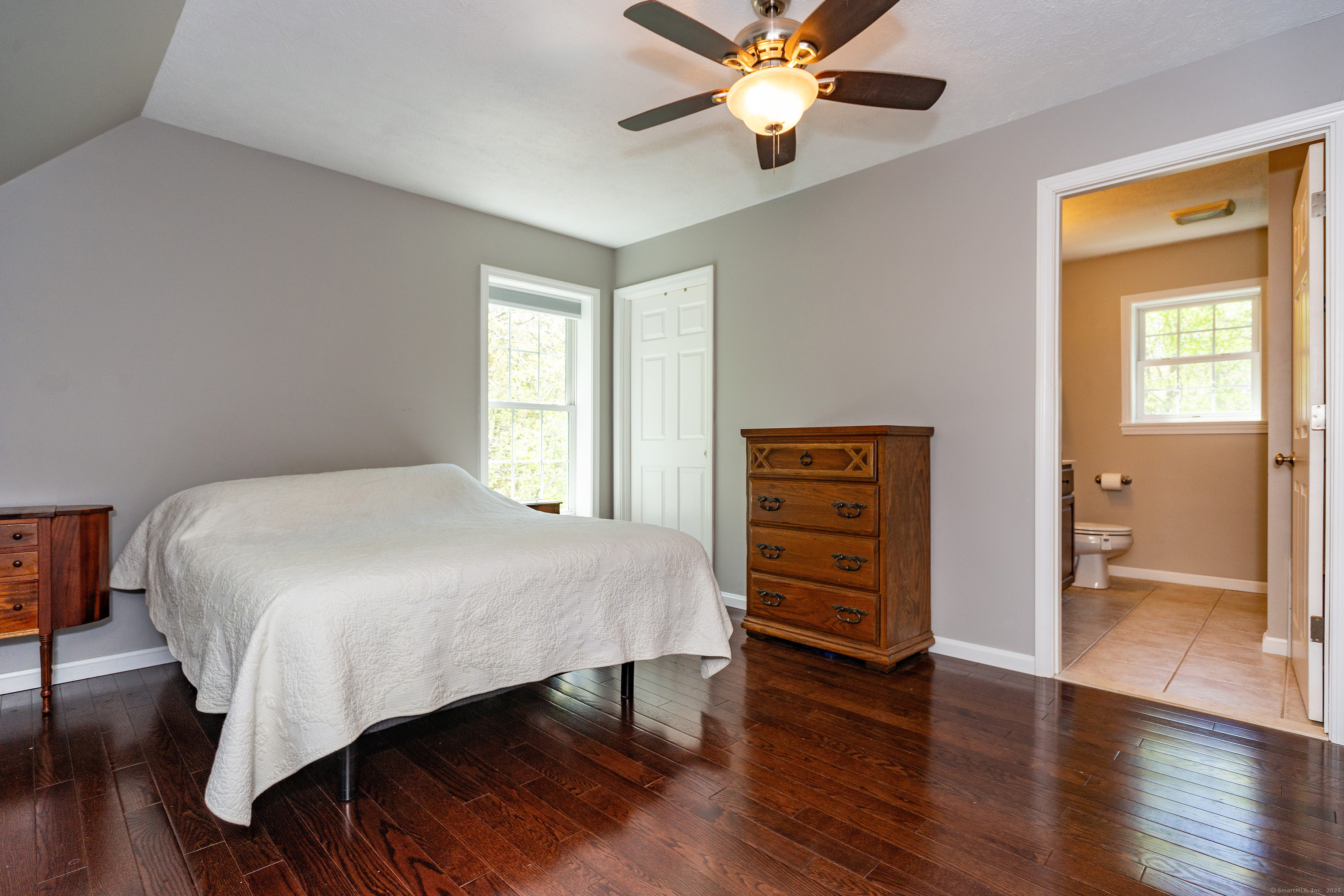 Montville, Connecticut 06382, United States, 3 Bedrooms Bedrooms, ,3 BathroomsBathrooms,Residential,Active,236486