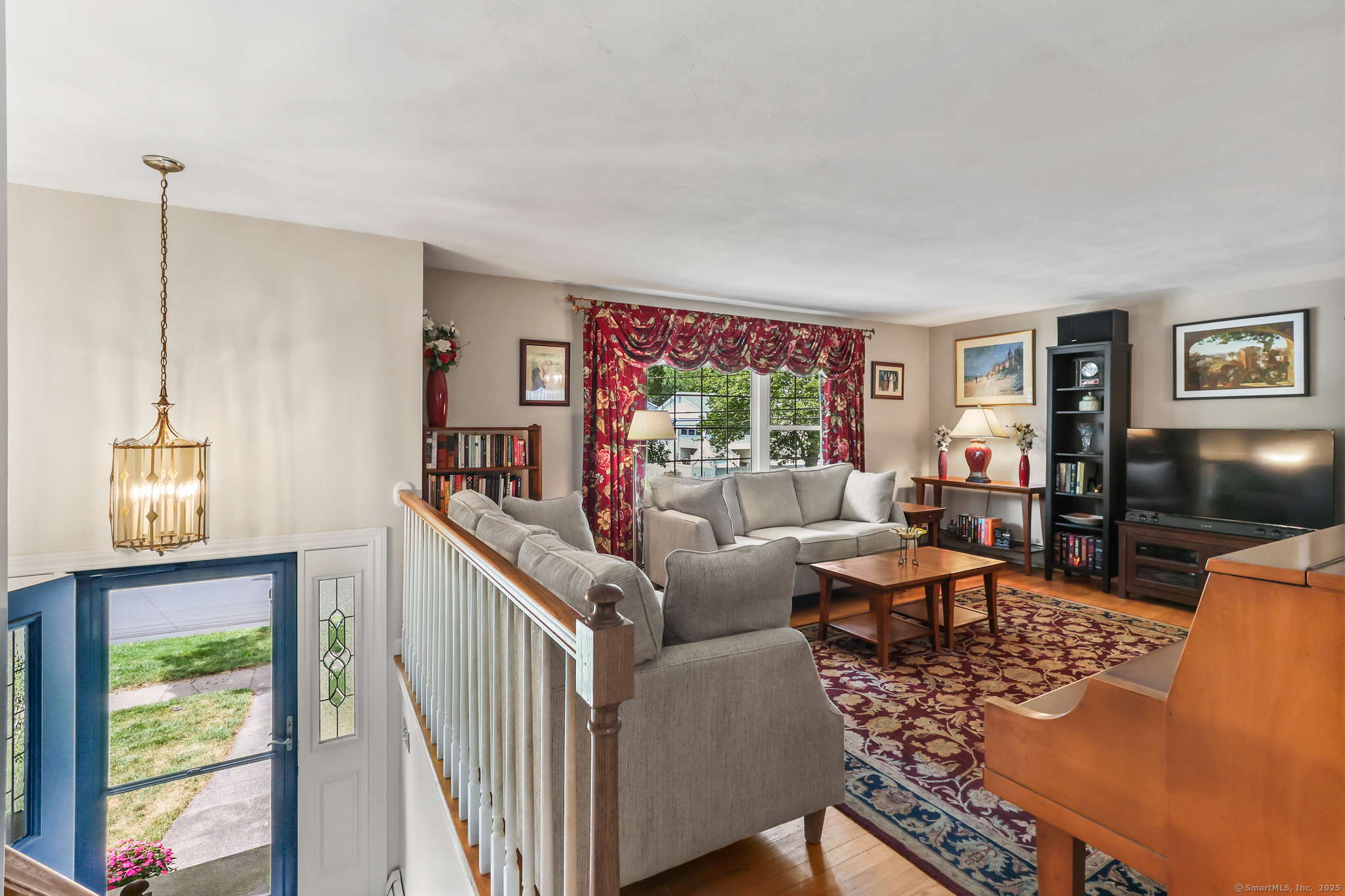 85 Lombard Road