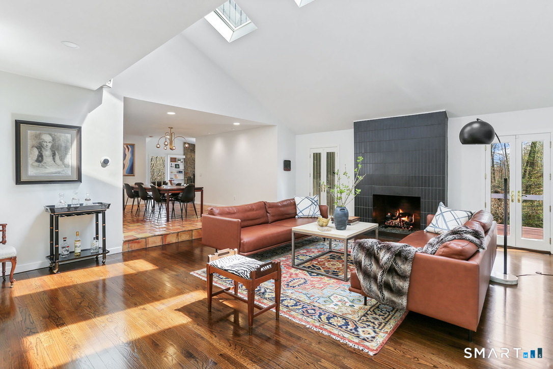 14 White Oak Lane