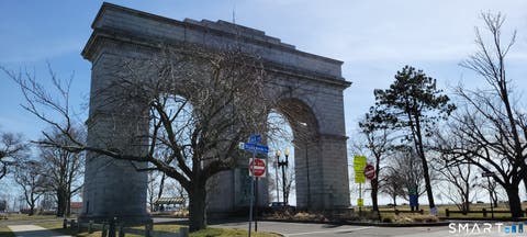Tiny photo for 375 Glendale Avenue #D4, Bridgeport, CT 06606 (MLS # 24189774)