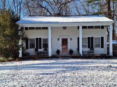 77 Woods Road Mansfield CT 06250