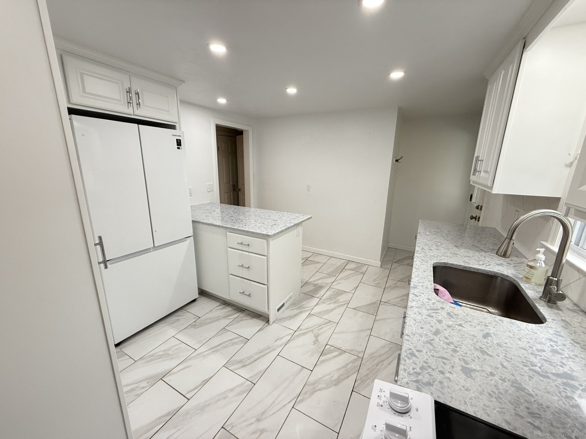 271 Jones Hill Road, West Haven, Connecticut image 10